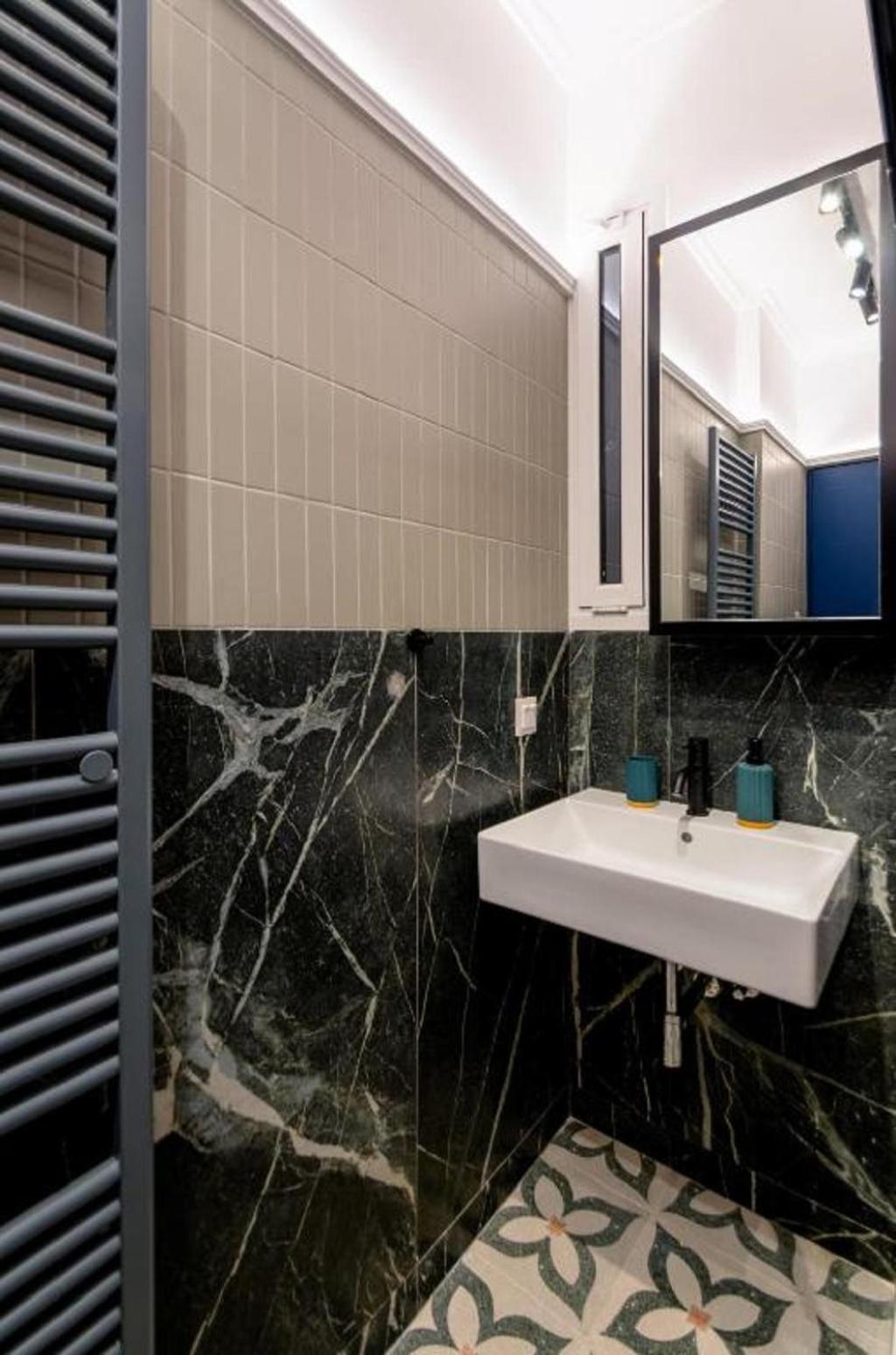 Smart And Elegant Home In The Centre Of Athena Bagian luar foto
